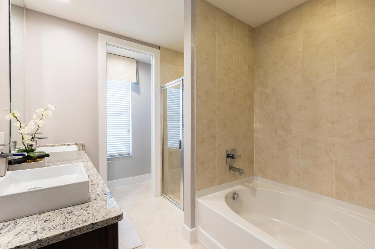 5 Bedroom 6 Ba Luxury Villa 5 Min To Disneyworld Hot Tub & Bbq Orlando Kültér fotó
